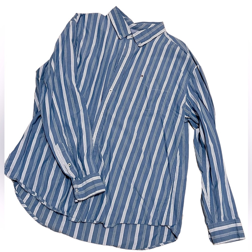 tommy hilfiger blue & white striped long sleeve button up shirt
